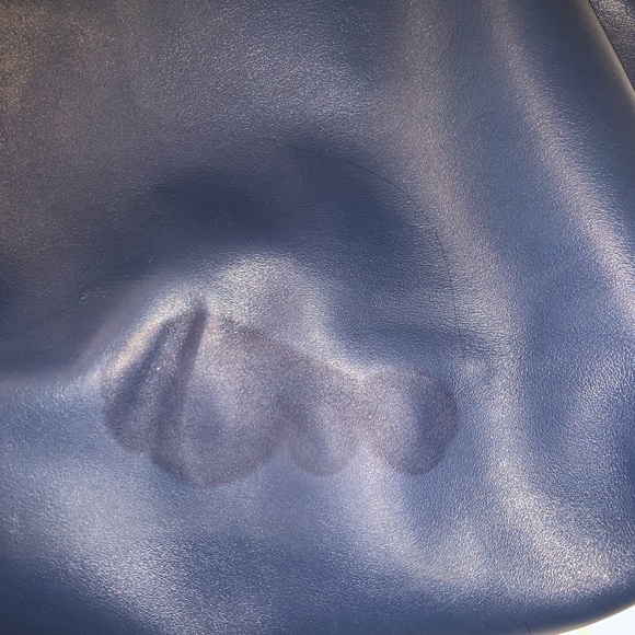 COPY - Prada tote AUTHENTIC - Picture 6 of 6